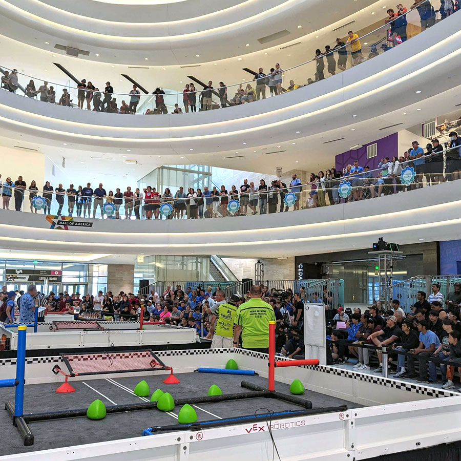 Crowd watches the Signature Event in Minnesota's Mall of America